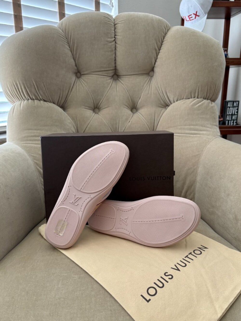 NEW Auth. LOUIS VUITTON Women's Rubber LV Logo Flip Flop Slides RETIRED... - Picture 8 of 8